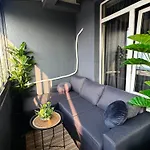 Bella - Complex Rainbow Apartment *