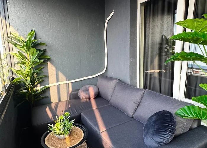 Bella - Complex Rainbow Lejlighed *